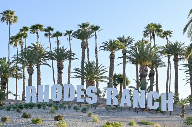 Building Photo - Rhodes Ranch!! Guard Gated!! Bed & Bath Do...