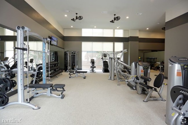 Building Photo - Studio, 1 bath Apartment - 3551 W 38th Ave
