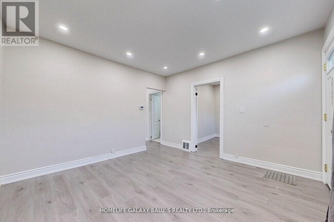 Building Photo - 287 Olive Ave