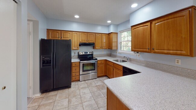 Building Photo - 30 Samantha Ct