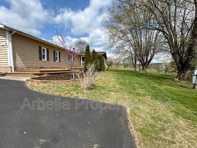 295 Arrowood Rd, Jonesborough, TN 37659 Condo for Rent in