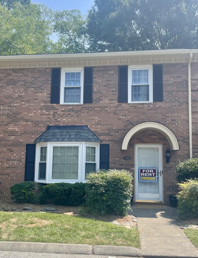 Primary Photo - 3140 Burke Mill Ct