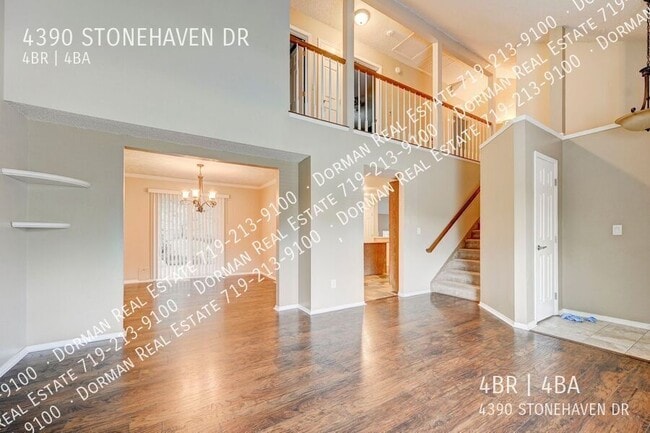 Foto del edificio - 4390 Stonehaven Dr