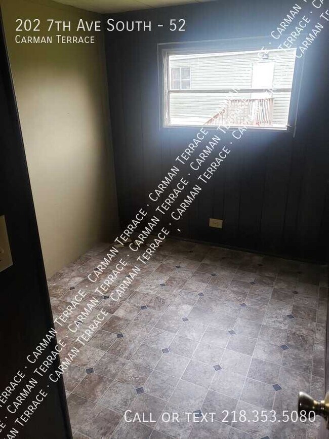 Foto del edificio - 3 bed + 1 bath home for SALE!!!