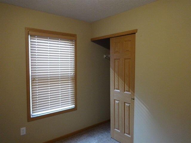 Building Photo - 949 Rowland Ave