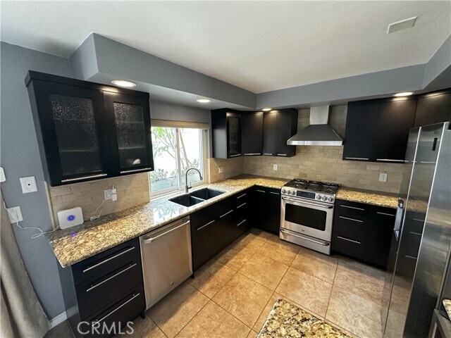 Foto principal - 18598 Creek Ln