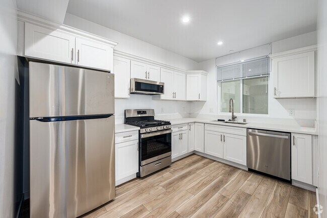 2 habitaciones, 2 baños - 1100 pies cuadrados - Cocina - 10934 Peach Grove St
