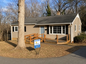Building Photo - 608 N Wilba Rd