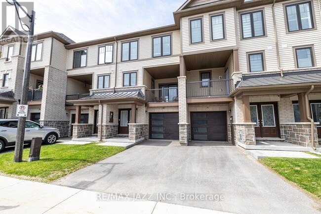 Building Photo - 74 Ambereen Pl