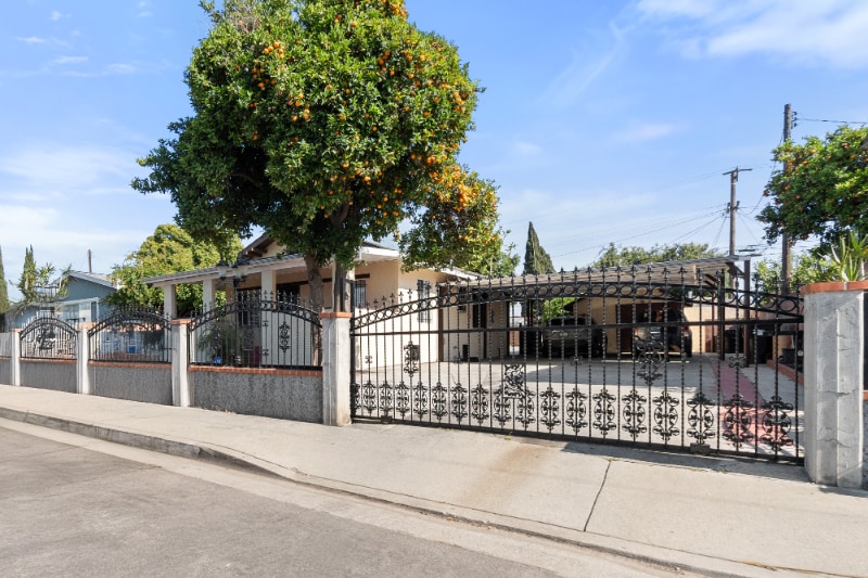 Foto principal - 1822 E 70th St