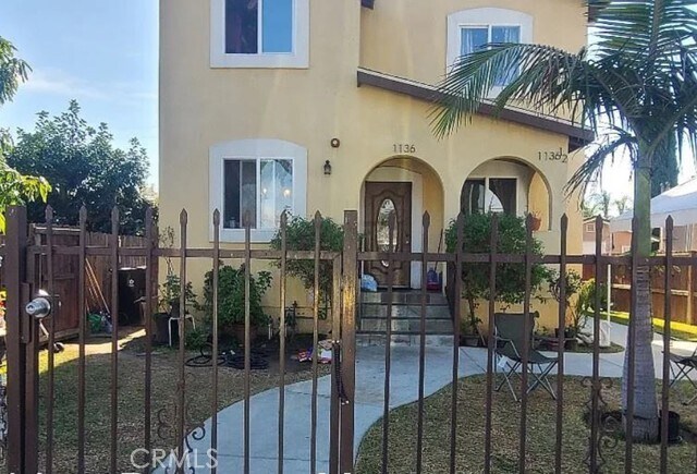 Foto principal - 1136 E 89th St