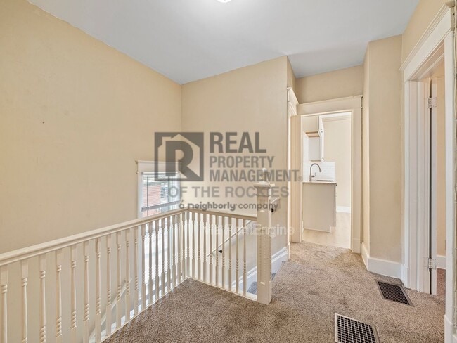 Foto del edificio - 219 W Mulberry St