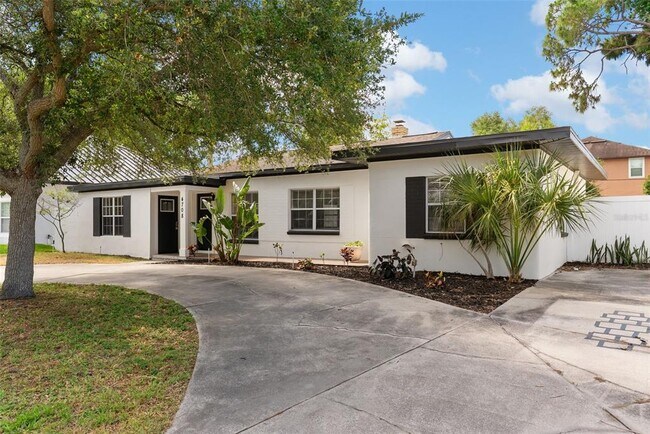 Foto del edificio - 4708 W El Prado Blvd
