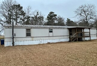 Building Photo - 1518 Lee County Rd 270