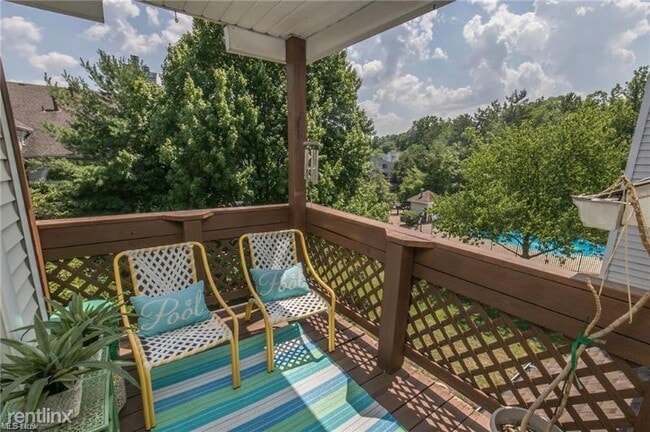 Building Photo - 1360 Cedarwood Dr