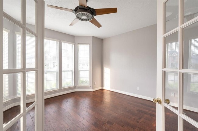 Building Photo - 3319 Viking Landing Ct