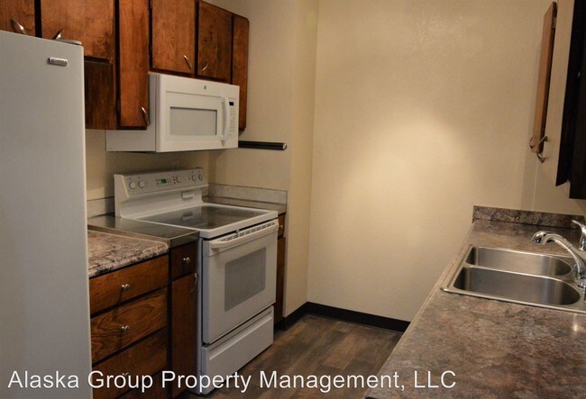 Foto del edificio - 2 br, 1 bath Apartment - 442 Flower St