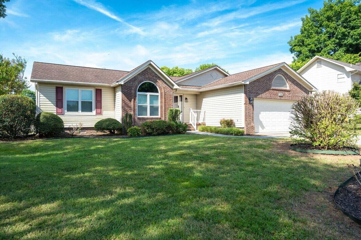 Foto principal - 176 Hunters Run Cir NW