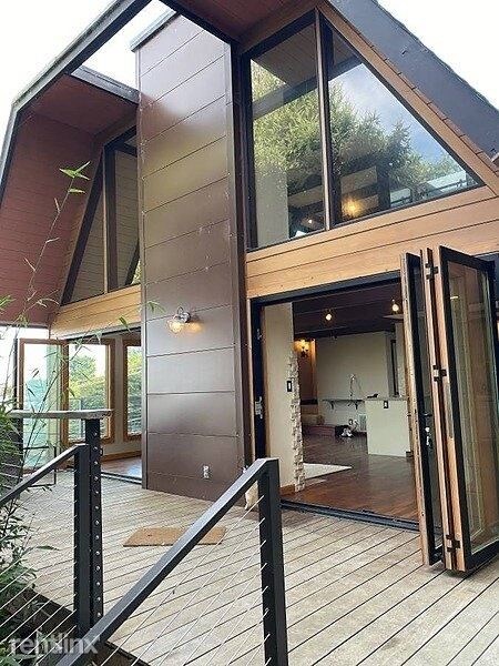 Foto principal - 3 br, 2 bath House - 222 Princeton Avenue