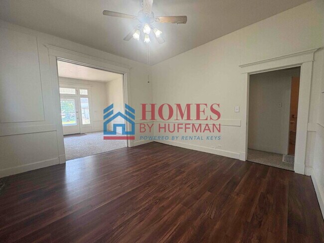 Foto del edificio - Large Four Bedroom | Two Bath House