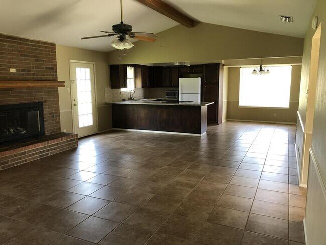 Building Photo - 16724 Timberridge Dr