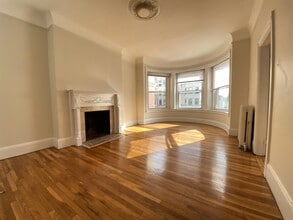 Building Photo - 910 Massachusetts Ave