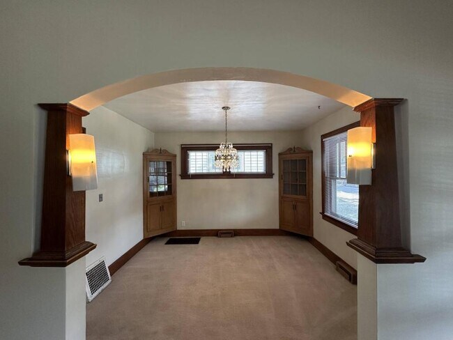 Foto del edificio - 315 Lexington Ct
