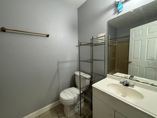 Building Photo - 4489 Golf Vista Cir