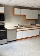 Building Photo - 2231 W 3rd St