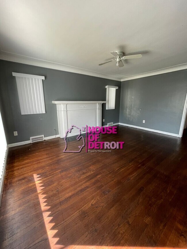 Building Photo - 3 BEDROOM | 1 BATH | FREE PRE SCREEN