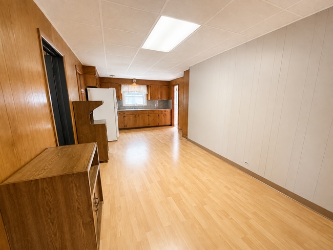 Building Photo - 203 E Campbell St