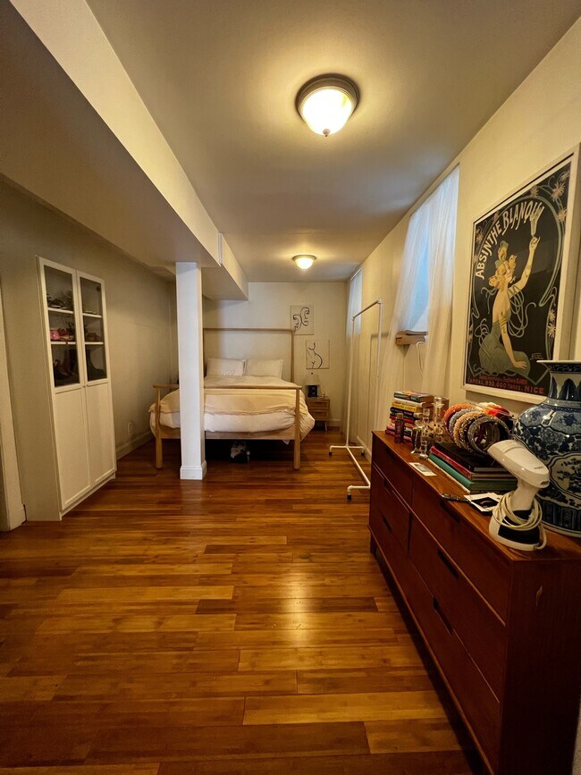Foto del edificio - 3271 45th St