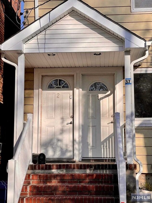 3537 Ridgefield Ave, Ridgefield Park, NJ 07660 Townhome Rentals in