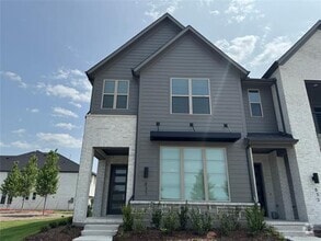 Building Photo - 833 Lennox Dr