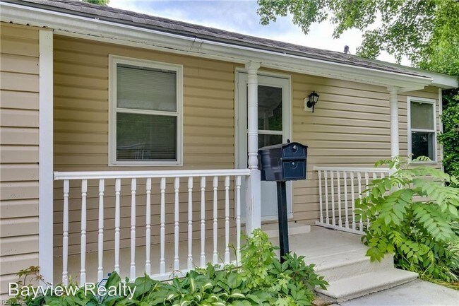 Building Photo - 3 br, 2 bath House - 407 Macdonald Rd