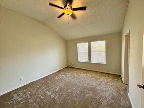 Building Photo - 5810 Twisted Pine Ct