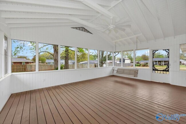 Foto del edificio - 1610 Chapman Ave NE