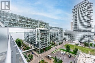 Building Photo - 39-1039 Queens Quay E
