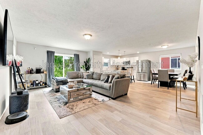 Building Photo - 10127 Pennridge Dr