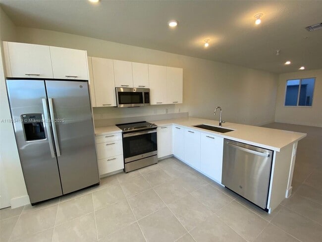 Photo - 10250 NW 66th St House