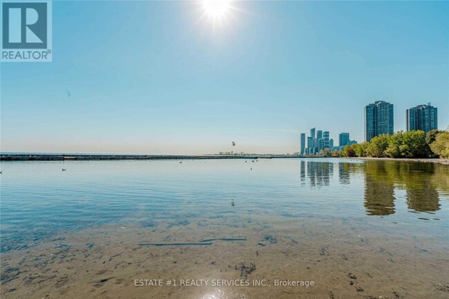 Building Photo - 1928-1928 Lake Shore Blvd W