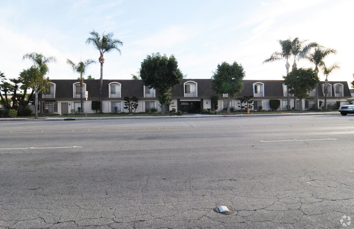 Brittany Apartments Apartments in Garden Grove, CA