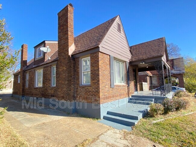 Foto del edificio - 1930 Foster Ave