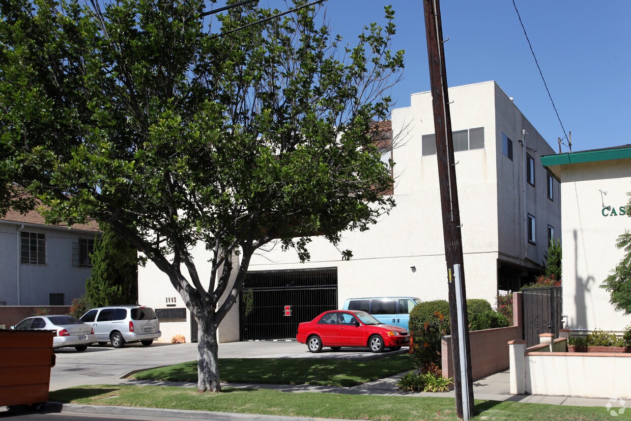Foto del edificio - 1443 W 179th St