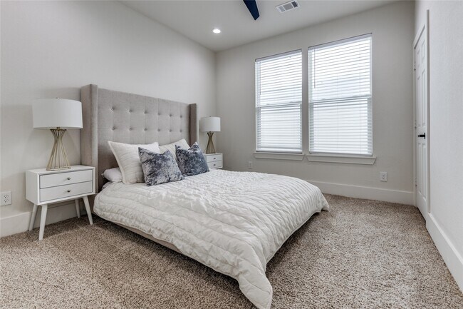 Foto del edificio - 5618 Canal St