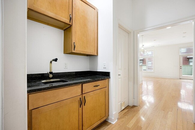 Building Photo - 614 Tennessee St