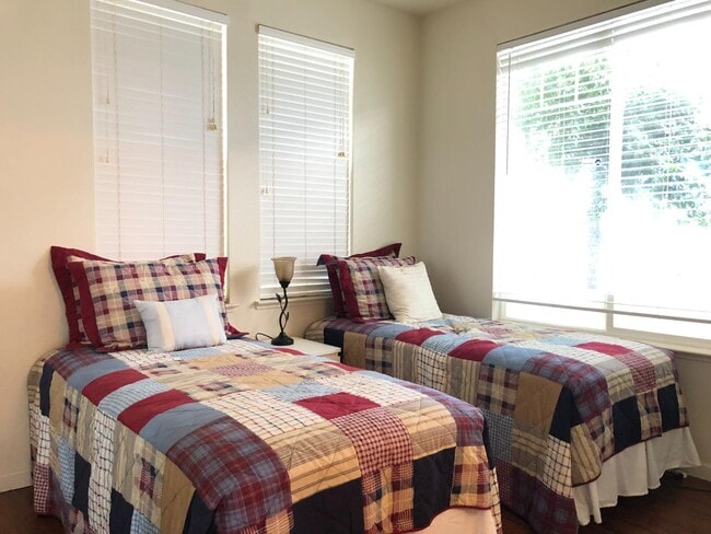 Foto del edificio - 1868 White Sands St