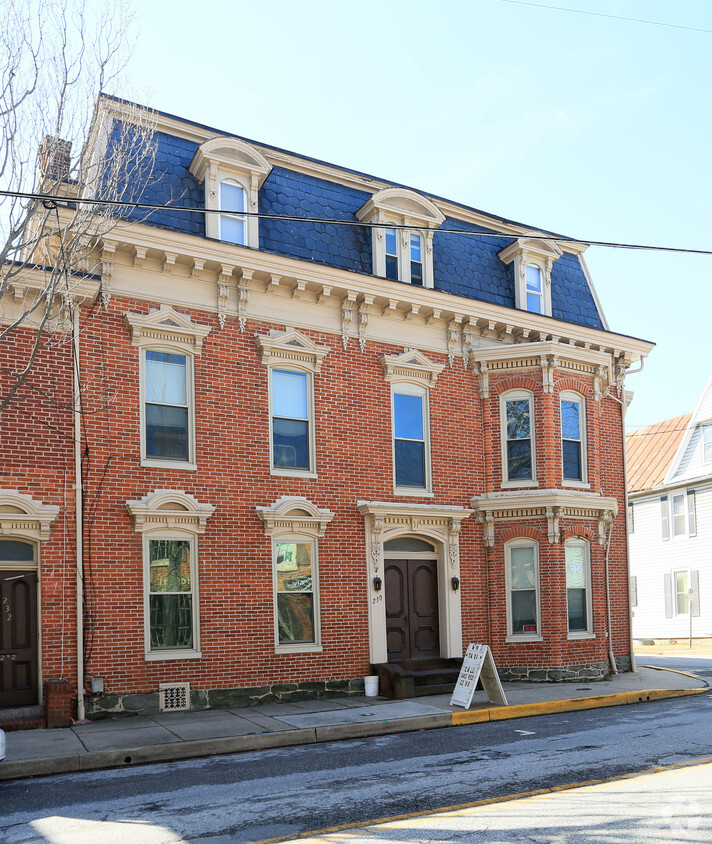 Building Photo - 230-232 E Main St