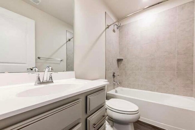 Foto del edificio - 1124 Dovetail Cir