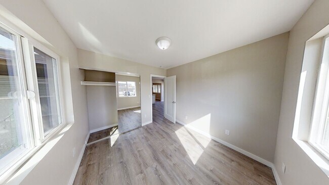 Foto del edificio - Remodeled 3 BR 1 BA!